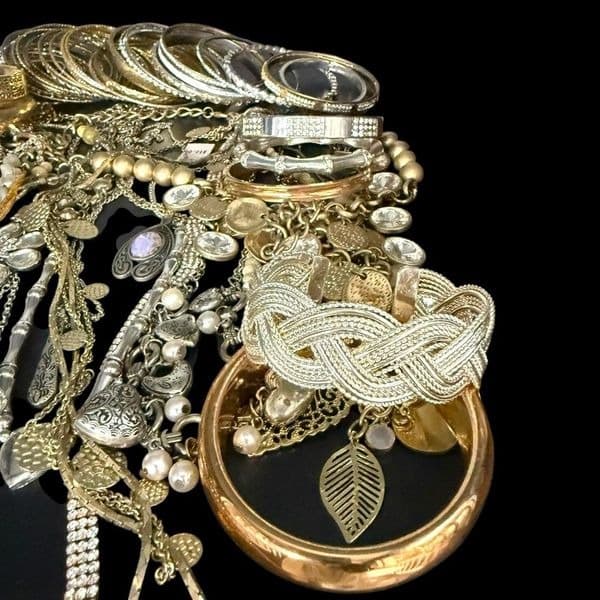 Modern Costume Jewelry Bulk Jewelry Curated Lot Necklaces Bracelets Bangles Rese - Thumbnail 7