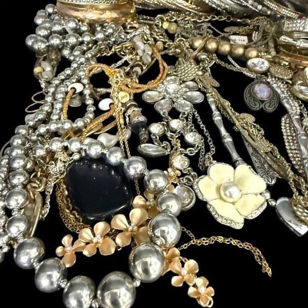 Modern Costume Jewelry Bulk Jewelry Curated Lot Necklaces Bracelets Bangles Rese - Thumbnail 8