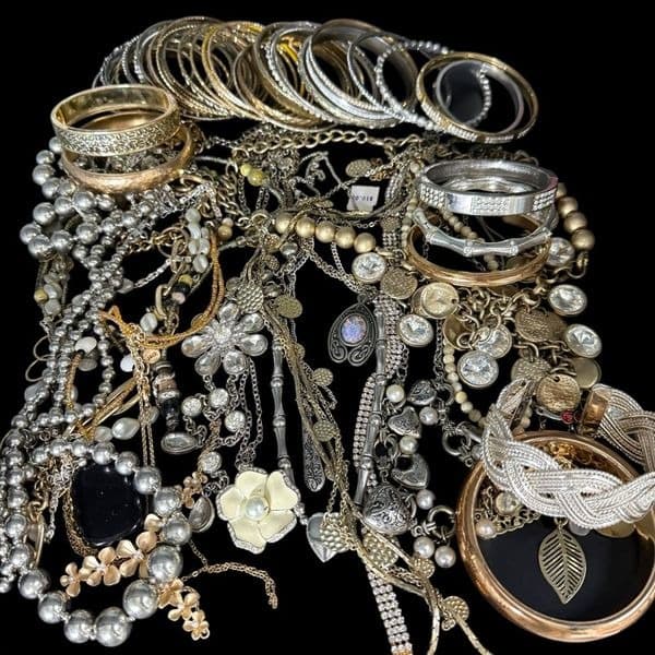 Modern Costume Jewelry Bulk Jewelry Curated Lot Necklaces Bracelets Bangles Rese - Thumbnail 9