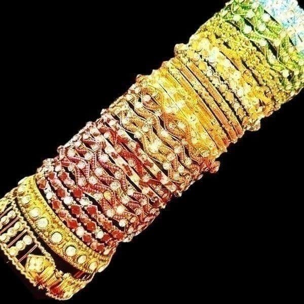 37x BULK LOT SILVER & GOLD TONE COLORFUL BANGLE BRACELETS Jewelry Red Green Blue - Thumbnail 5