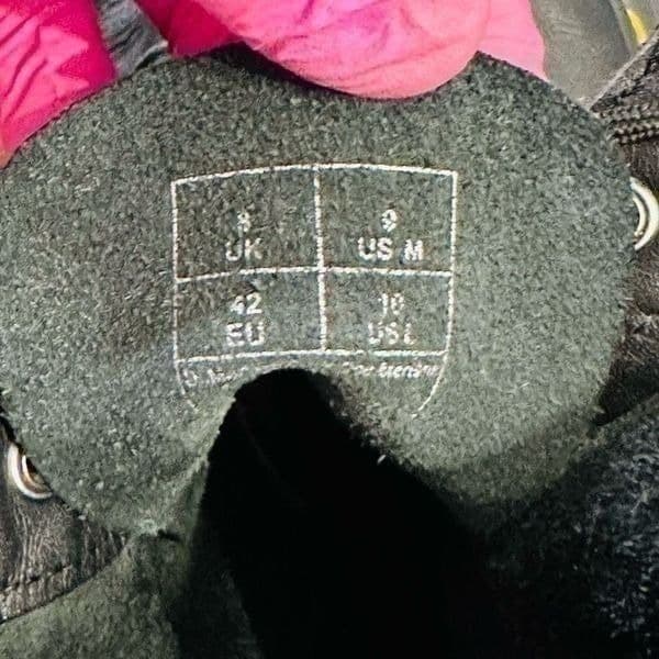 DR. MARTENS The Original Black Lace Up Classic Leather Combat Boots Men’s Size 9 - Thumbnail 7