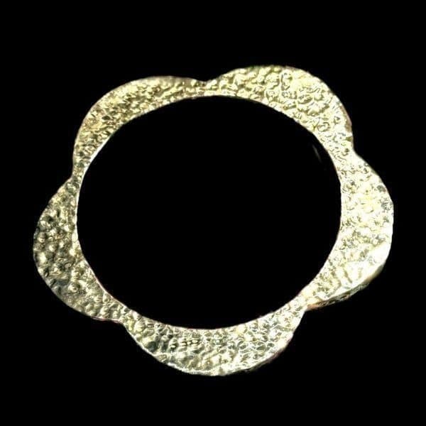 Charles Albert Alchemia Gold-Toned Hammered Texture Scalloped Edge Bangle Bracel - Thumbnail 5