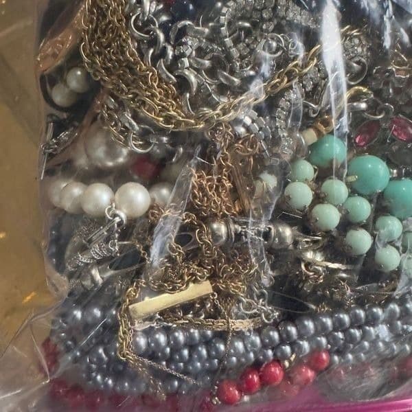 Bulk Necklaces Jewelry Lot Gallon Bag Mostly Necklaces Vintage Modern Costume Je - Thumbnail 4