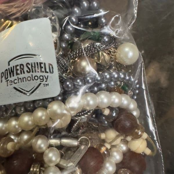 Bulk Necklaces Jewelry Lot Gallon Bag Mostly Necklaces Vintage Modern Costume Je - Thumbnail 8