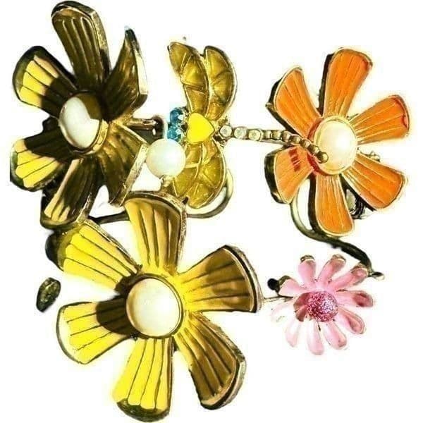 BETSEY JOHNSON Vintage Floral 3D Flower Girl Dragonfly Large Cuff Bracelet RARE - Thumbnail 3