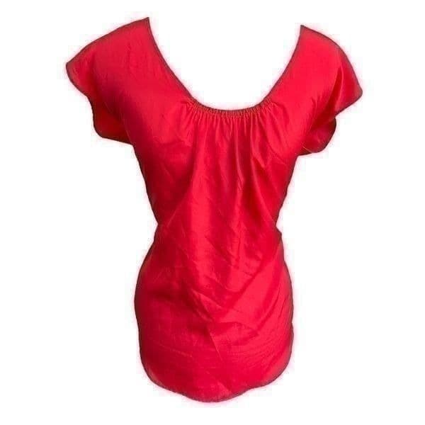 New York & Company Bright Red Short Sleeve Ladies Tee Top Shirt Size Medium - Image 1
