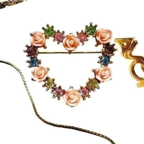 AVON Vintage Bundle Lot of 7 Avon Goldtone Jewelry Pieces 3 Necklaces 3 Brooches - Thumbnail 2