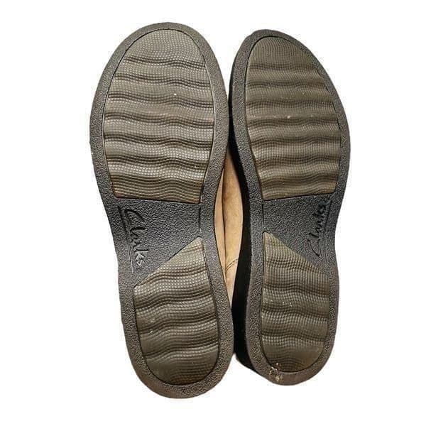 CLARKS SILLIAN Tan Beige Leather Slip On Comfort Shoes Loafers NWOT Size 6 1/2 - Thumbnail 2