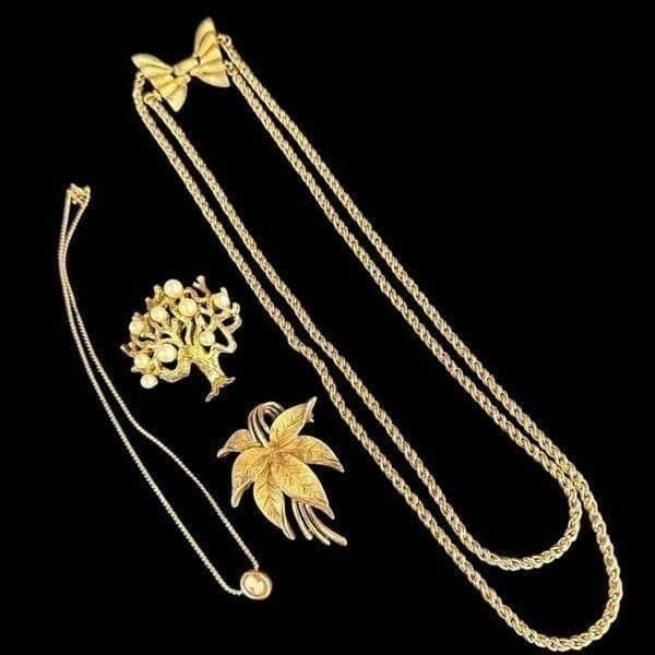 CROWN TRIFARI 4 Item Gold-Tone Jewelry Bundle Bonsai Tree of Life Cameo Necklace - Thumbnail 2