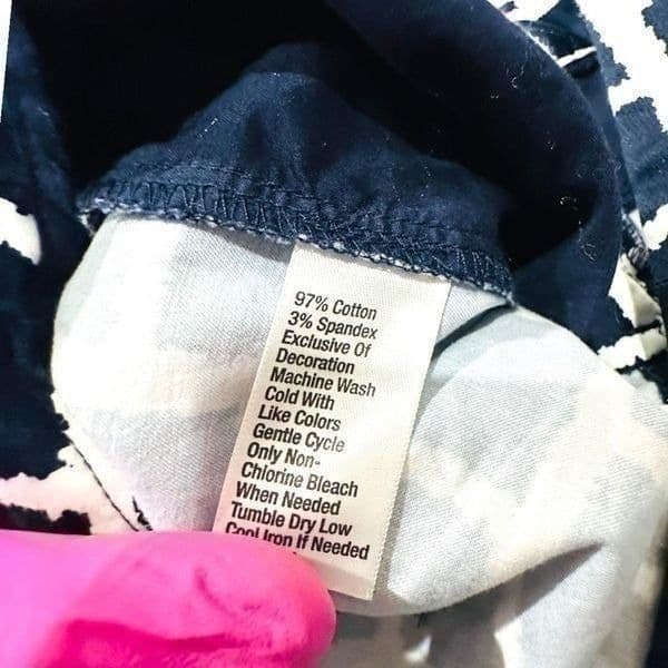 CYNTHIA ROWLEY Blue White Geometric Shorts w/Pockets Size 6 - Thumbnail 5