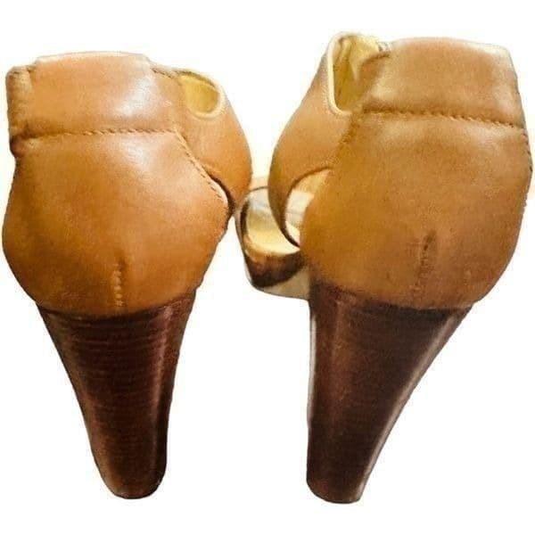 MICHAEL MICHAEL KORS Berkley T Strap Platform Vachetta Leather Sandals Size 6.5 - Thumbnail 7