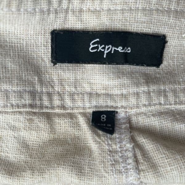 NWOT Express Khaki Shorts Size 8 - Thumbnail 3
