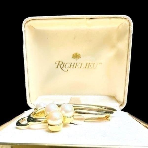 RICHELIEU NEW IN BOX Vintage Goldtone Curved Bar Pearl Brooch Earring Set Deadst - Thumbnail 3