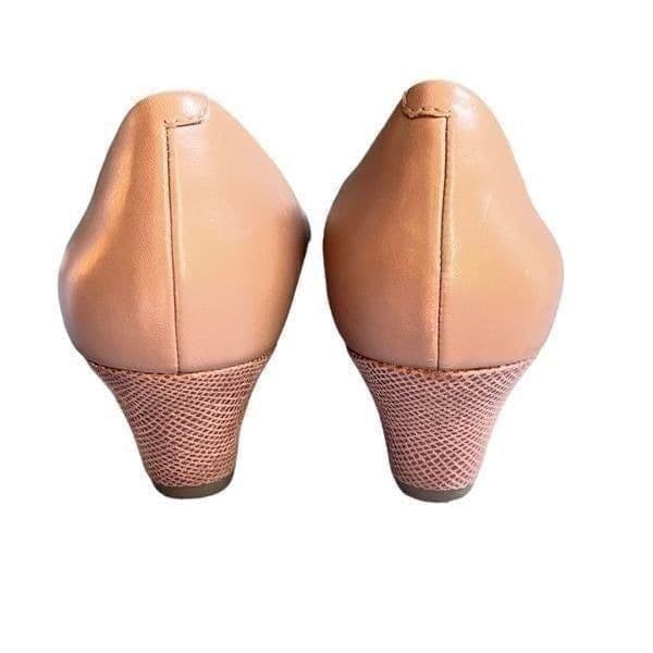 Rockport Total Motion TruTech Wedge Leather Heels Size 6.5 - Thumbnail 3