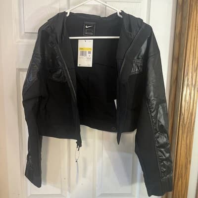 Women’s Small Nike Polyester Loose Fit Black Jacket -D - Image 1