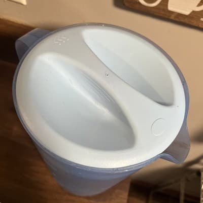 Rubbermaid Pitcher 2.25 Quarts Simply Pour Ice Guard Translucent Purple 1A18 - Thumbnail 3