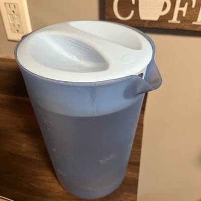 Rubbermaid Pitcher 2.25 Quarts Simply Pour Ice Guard Translucent Purple 1A18 - Thumbnail 2