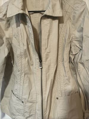 Christopher And Banks Petite Xl Light Eight Long Sleeve Denim Jacket With Pocets - Thumbnail 4