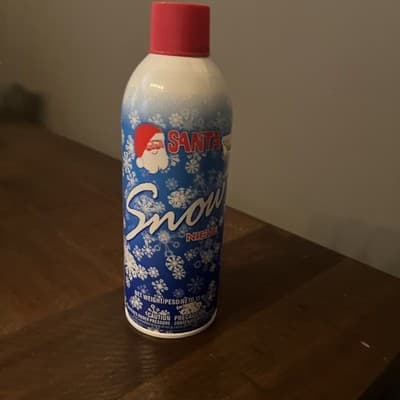 Chase Christmas Decoration Santa Snow Spray 9oz / 255g - Image 1