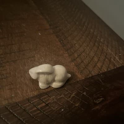 Wade Whimsies Bunny Rabbit Pet Shop White - Image 1