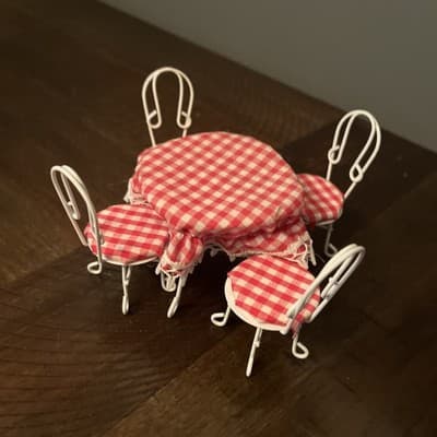 Dollhouse Ice Cream Parlor Patio Set Table 4 Chairs 1:12 Garden Cafe Room Box - Image 1