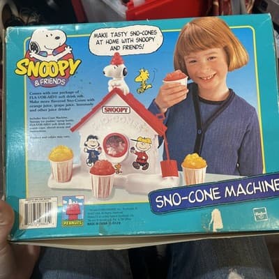 Hasbro Snoopy & Friends Sno-Cone Machine for Ages 4 & Up, MPN 28805 - Thumbnail 5