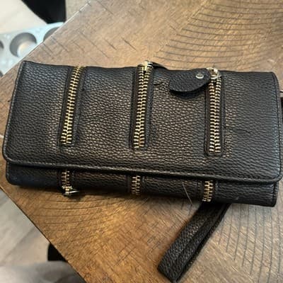 lqrge Black Womens Wallet With Zippers Arlund The Whole Thing Pockets - Image 1