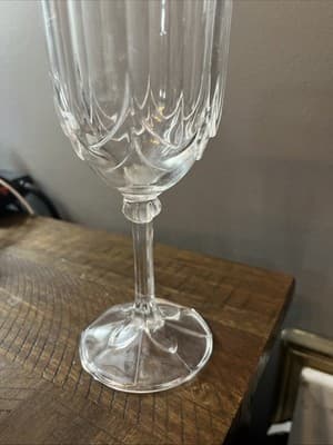 La Maison Crystal Ondine Wine - Thumbnail 4