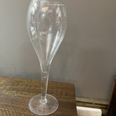 DOM PERIGNON Signed 9 1/4" Crystal Champagne Flute Glasses W/ Shield Logo - Thumbnail 2