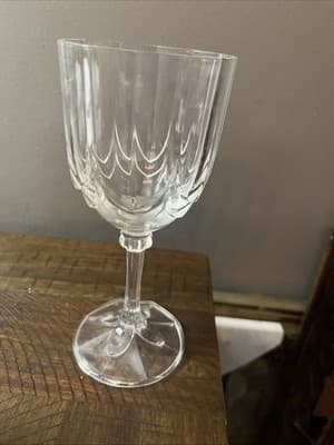 La Maison Crystal Ondine Wine - Thumbnail 2