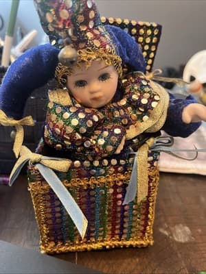 Vintage Porcelain Jester Clown In Wind Up Music Box Blue Melody “Swan Lake” - Thumbnail 2