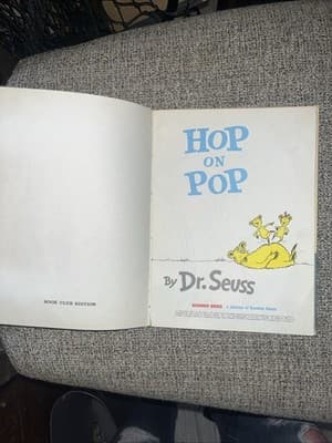 Dr. Seuss Hop on Pop 1963 First Edition Beginner Book vintage - Thumbnail 4