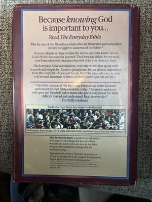 The Everyday Bible, New Century Version: Clearly Translated for Life (Hardcover) - Thumbnail 3