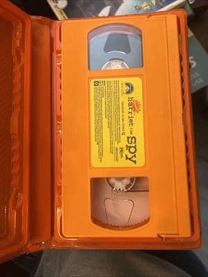 Harriet the Spy (VHS) - Thumbnail 2