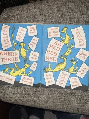 Dr. Seuss Hop on Pop 1963 First Edition Beginner Book vintage - Thumbnail 3