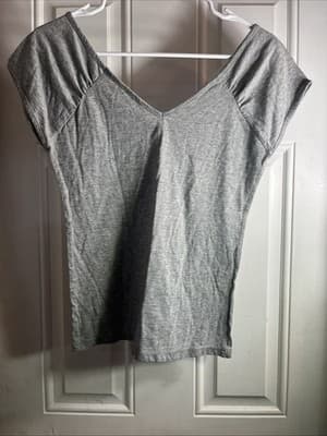 Women’s Gray V Neck Short Sleeve Medium Old Nacho Top With Glitter - Thumbnail 3