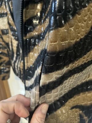 womens Medium Tiger Style Jacket By Selene Sport Zip Up NWT - Thumbnail 2