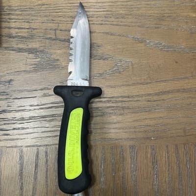 US Divers Aqua Lung Diving Knife 4.5" Blade 9” Overall Black And Lime Green - Image 1