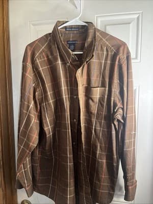Knightsbridge Men’s Long Sleeve Button Up Wrinkle Resistant Size Large Brown - Image 1