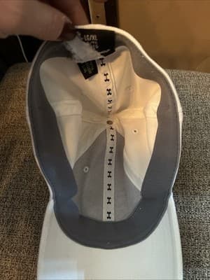 Under Armour White & Black Embroidered Logo Spell Out Fitted Baseball Hat L/XL - Thumbnail 4