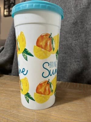 Lemons 75oz “Bring Your Own Sunshine” Party Plastic Tumbler Cup W Lid & Straw - Thumbnail 4