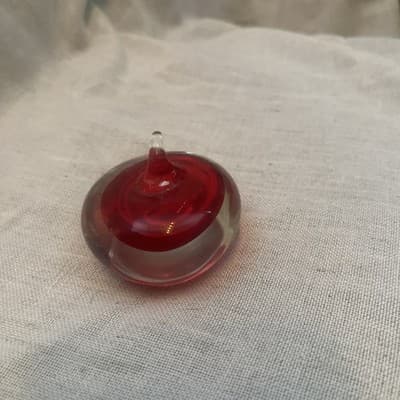 Vintage Apple Paperweight Likely Manufactured By Blenko Glass Company Or Titan - Image 1