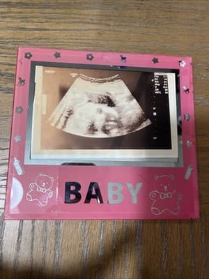 4x6 pink picture frame that Says BABY With Teddy Bears And Bottle Border Glass - Image 1