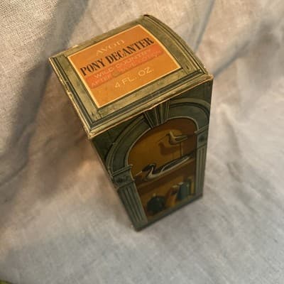 Avon pony decanter Leather after shave. Full bottle with box, 4 fl oz - Image 1