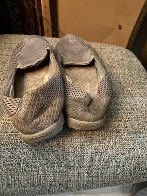 SKECHERS Women's 10 Relaxed Fit Air Cooled Memory Foam Slip on Shoes ~ Tan 925 - Thumbnail 2