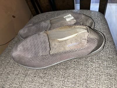 SKECHERS Women's 10 Relaxed Fit Air Cooled Memory Foam Slip on Shoes ~ Tan 925 - Thumbnail 4