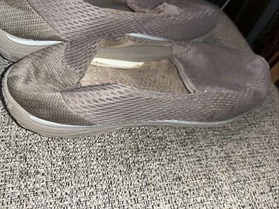 SKECHERS Women's 10 Relaxed Fit Air Cooled Memory Foam Slip on Shoes ~ Tan 925 - Thumbnail 3