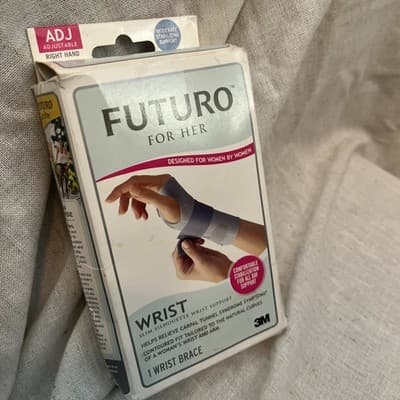 Future For Her Writ Slim Silhouette Support 1 Writ Brace By 3M - Image 1