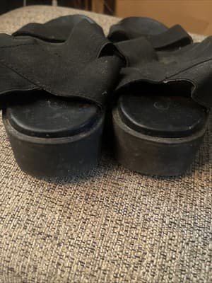 Forever Branded Women’s Black Strappy Small Foam Heel/sandals Size 7 - Thumbnail 5