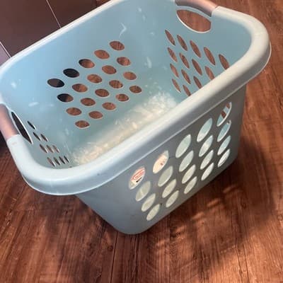 Sterilite 1.5 Bushel Ultra™ Square Laundry Basket, Green - Thumbnail 4